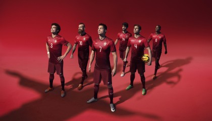 九游官网pc-“法甲豪门对决：精彩攻防不断，场面火爆”，法甲豪门球队