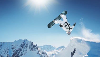 九游官网下载app下载-“德甲豪门密切追赶，冠军之战悬而未决”，德甲冠名